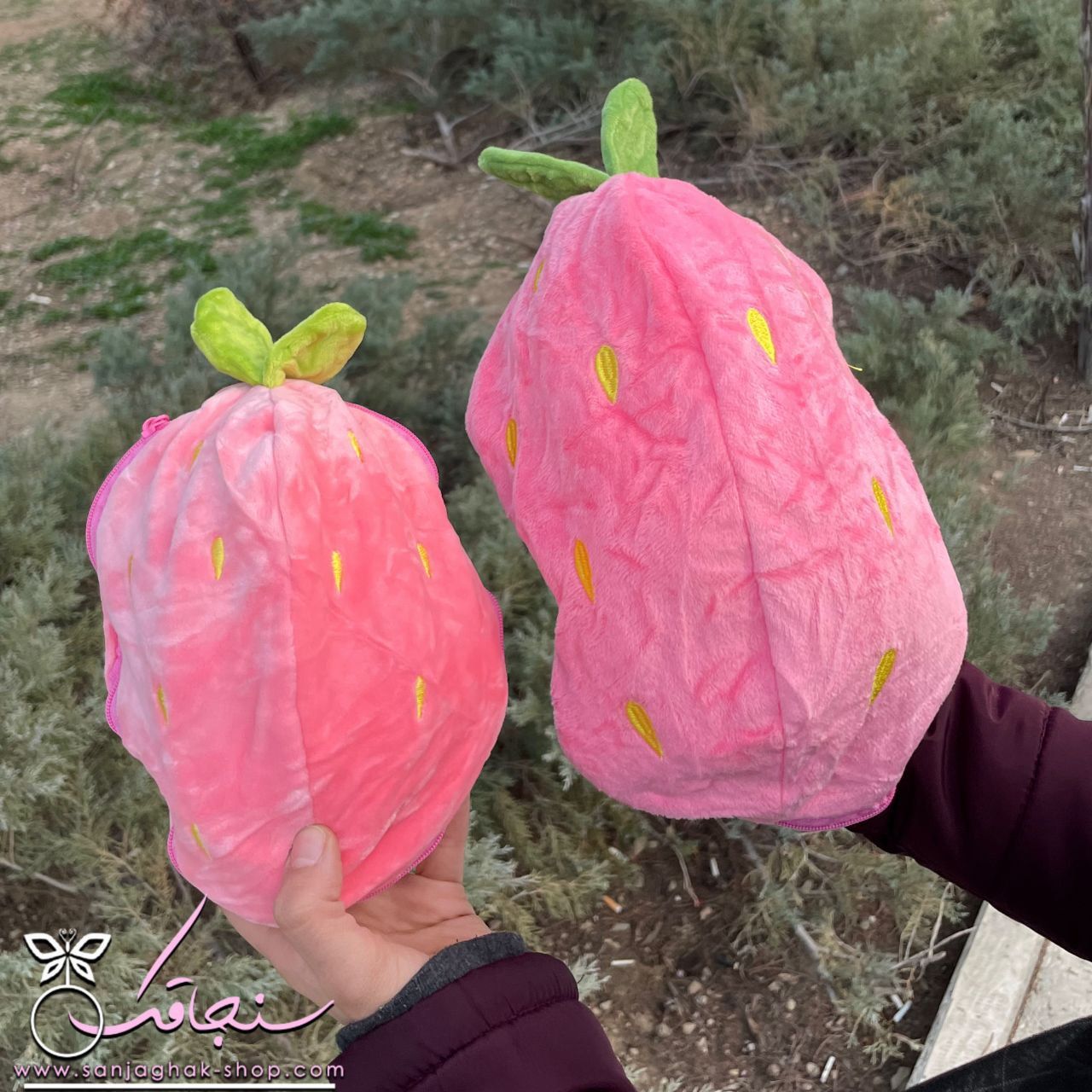 عروسک خرگوش سوپرايزی توت فرنگی