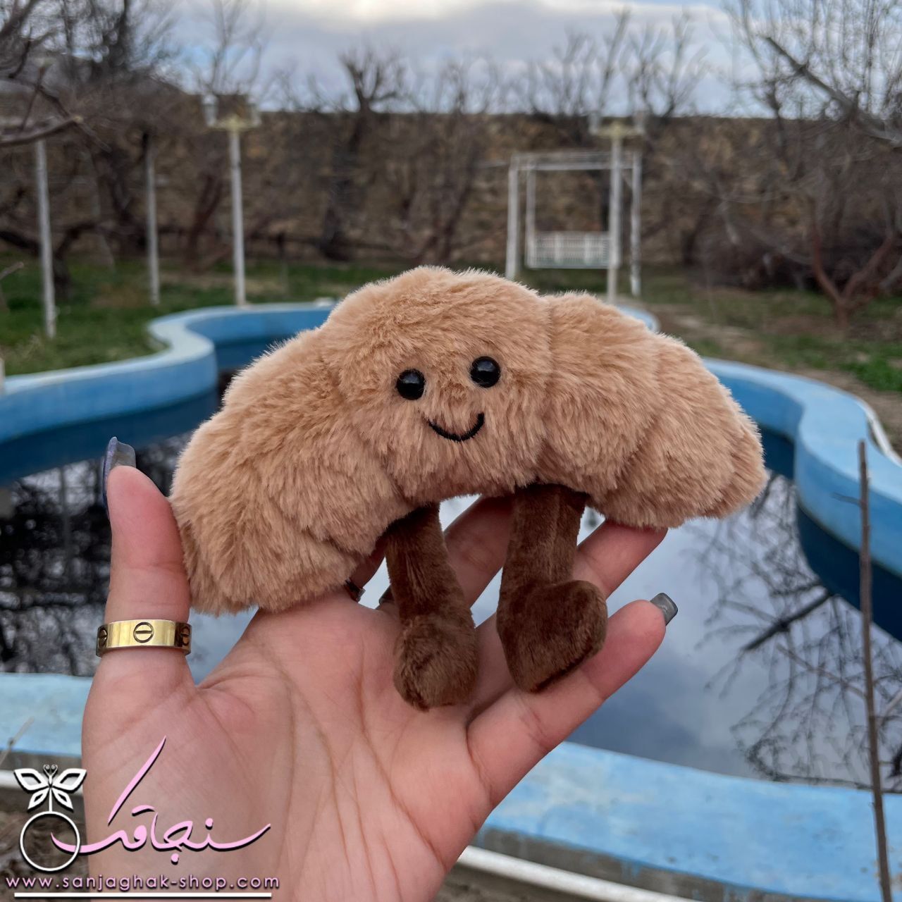 عروسک كروسان