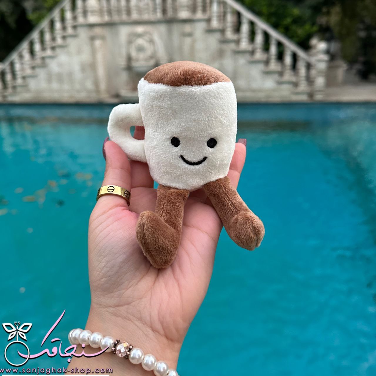 عروسک ليوان قهوه