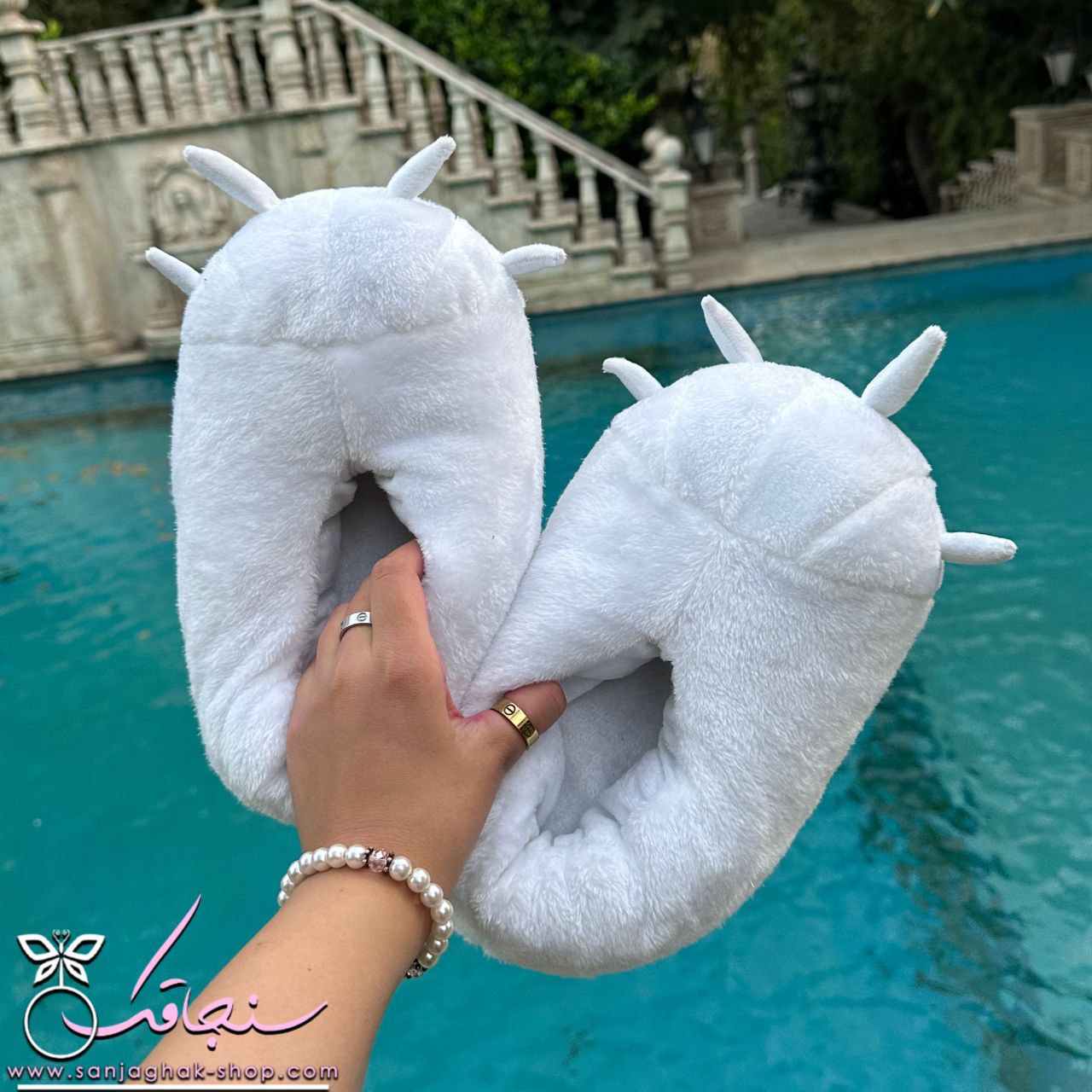 تنپوش گربه ای ربدوشامبر