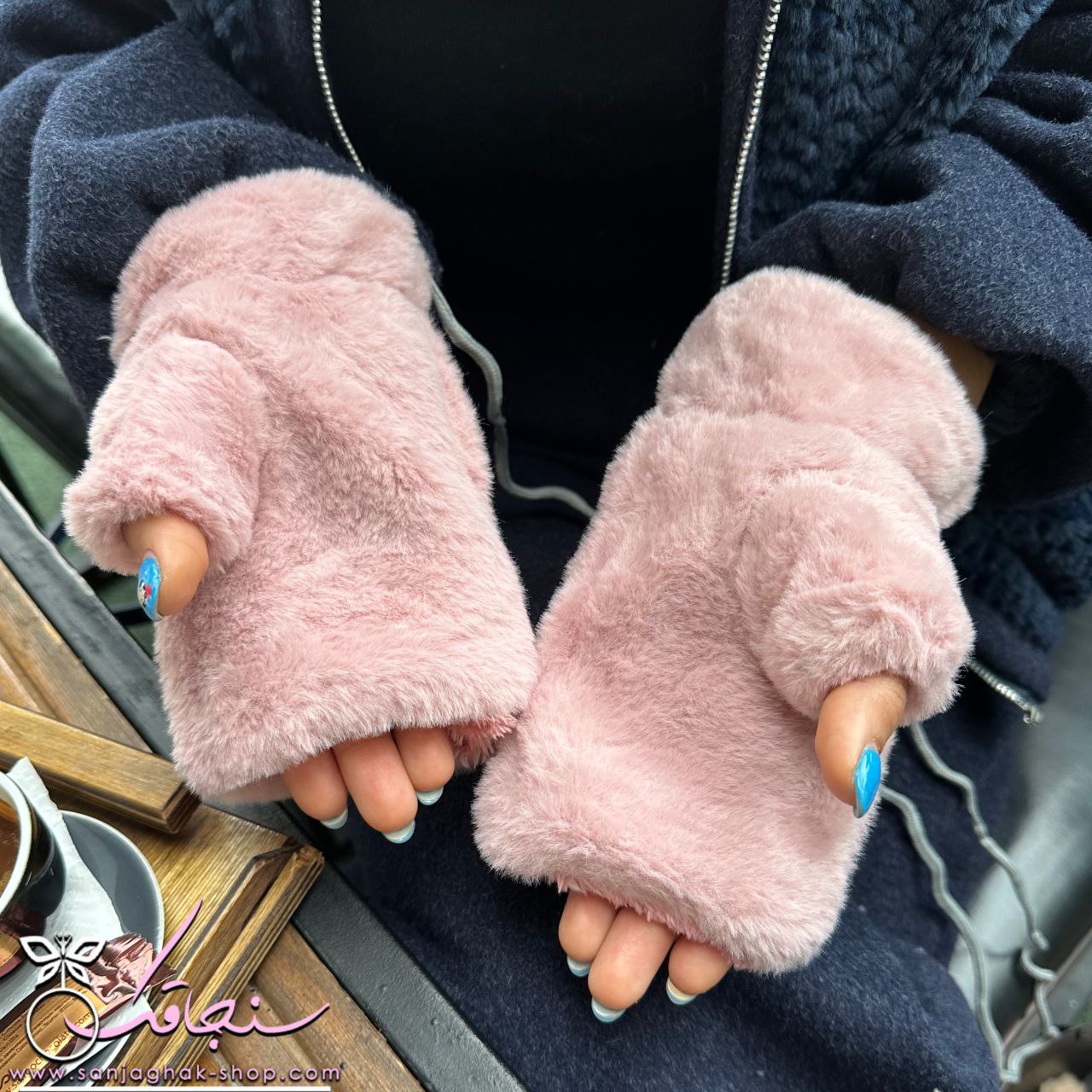 دستكش خزدار تدی صورتی