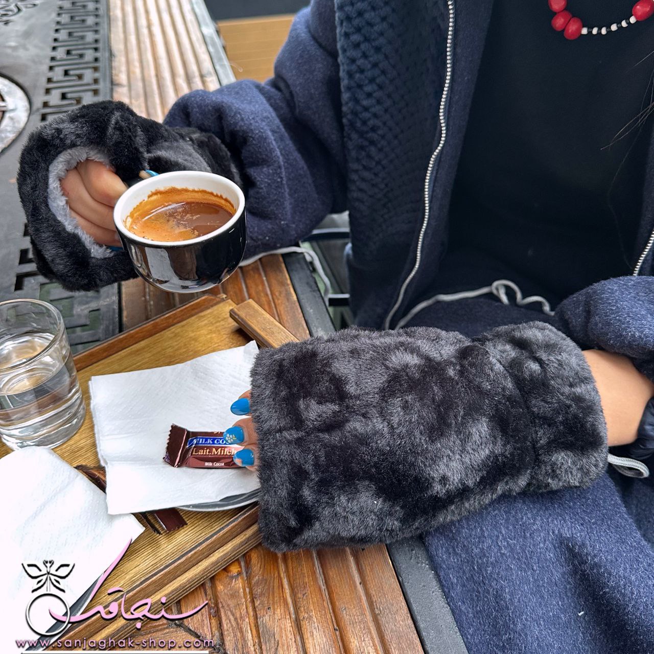 دستكش خزدار تدی مشکی