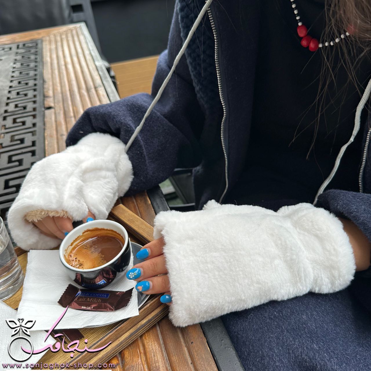 دستكش خزدار تدی سفید