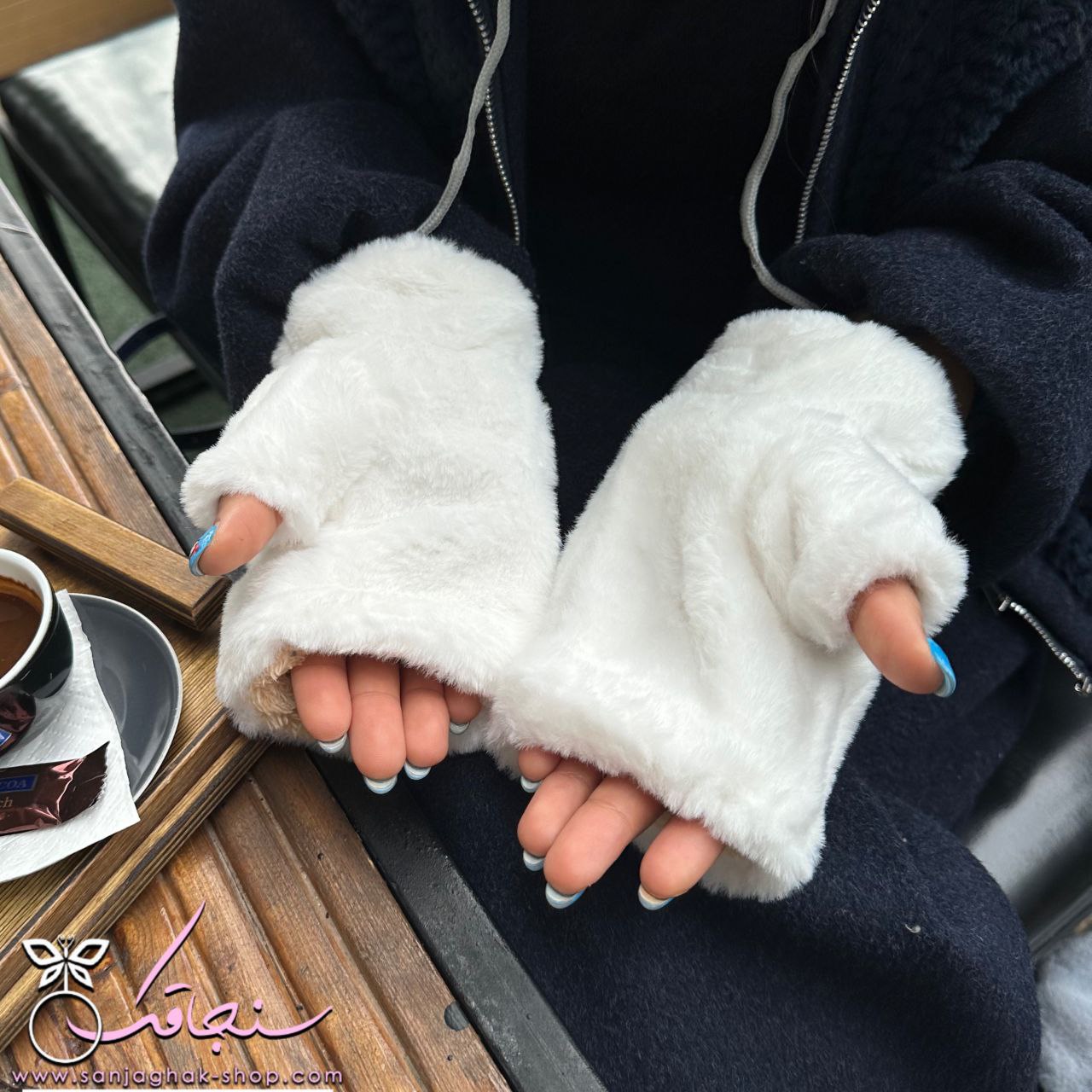 دستكش خزدار تدی سفید